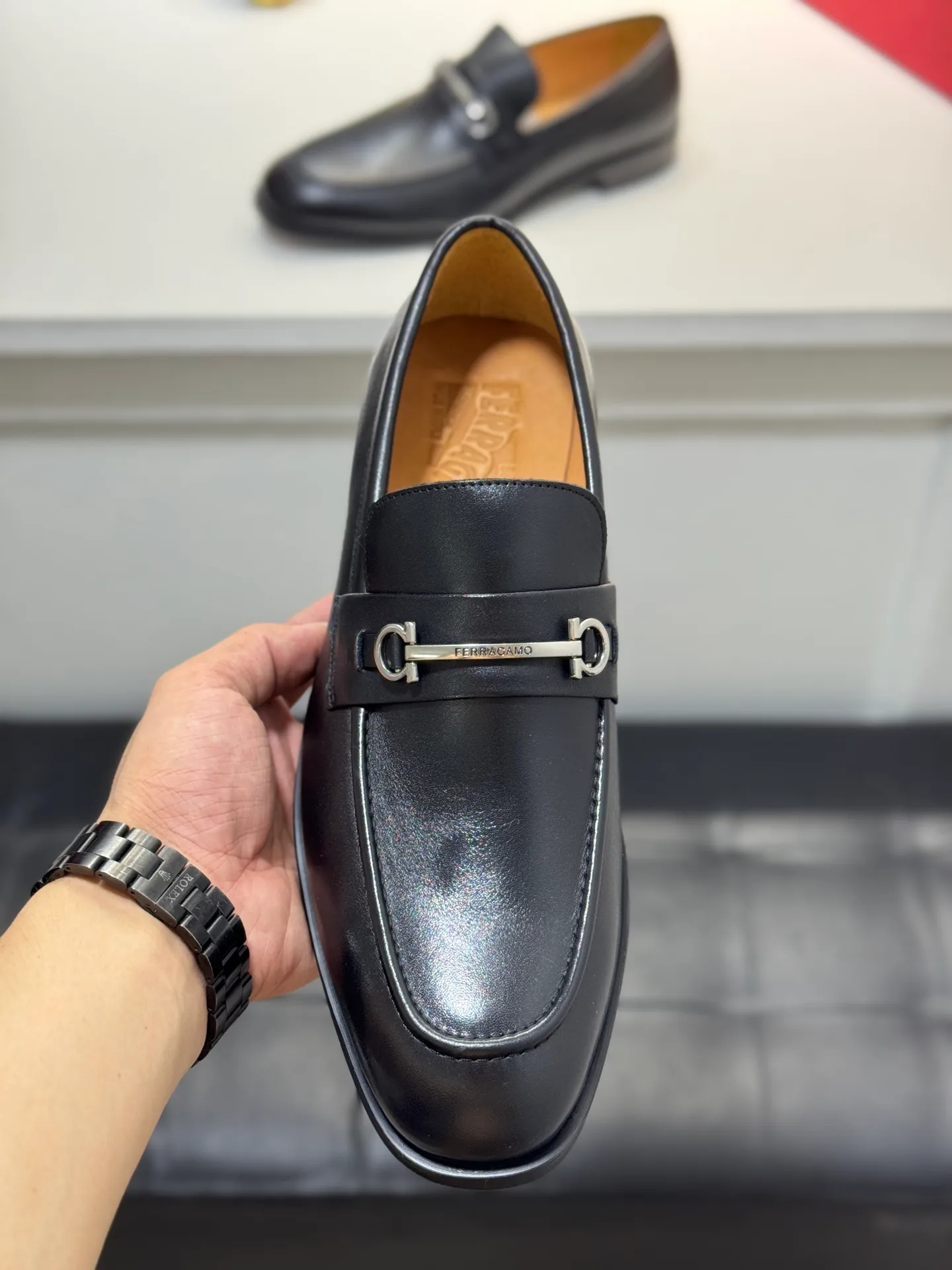 Men's shoes 💰460 Ferragamo [Ferragamo] top imported suit men's shoes 💯Original copy of the official website, product materials: selected imported embossed calfskin + luxury hardware buckle accessories ~ imported water-dyed cow 🐂 leather lining. Strong three-dimensional visual effect, original combination outsole, multiple colors available😘 Size: 39-44 (38.45.46.47 customized YS)